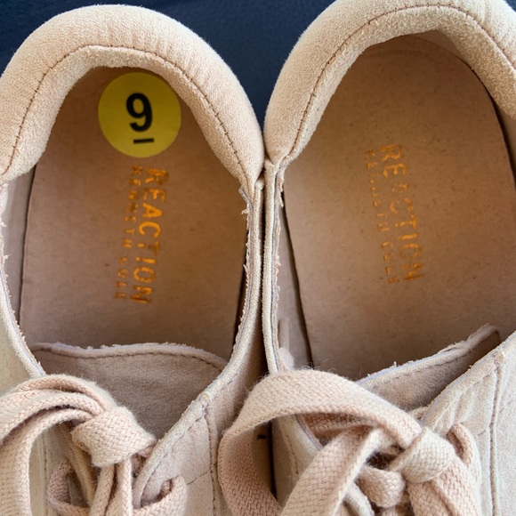 Never Worn “Kenneth Cole” Rose Blush Women’s Sneakers with Bling Details - Picture 2 of 8